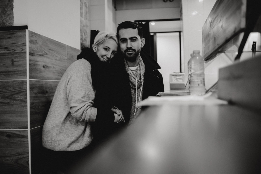 Homme et femme dans un restaurant