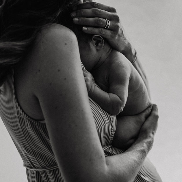 cyrielle riba photographe famille béziers premier bain